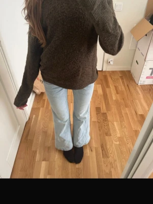 Ljusblå bootcut jeans  - Toppen skick fett snygga men förkorta för mig som 172 