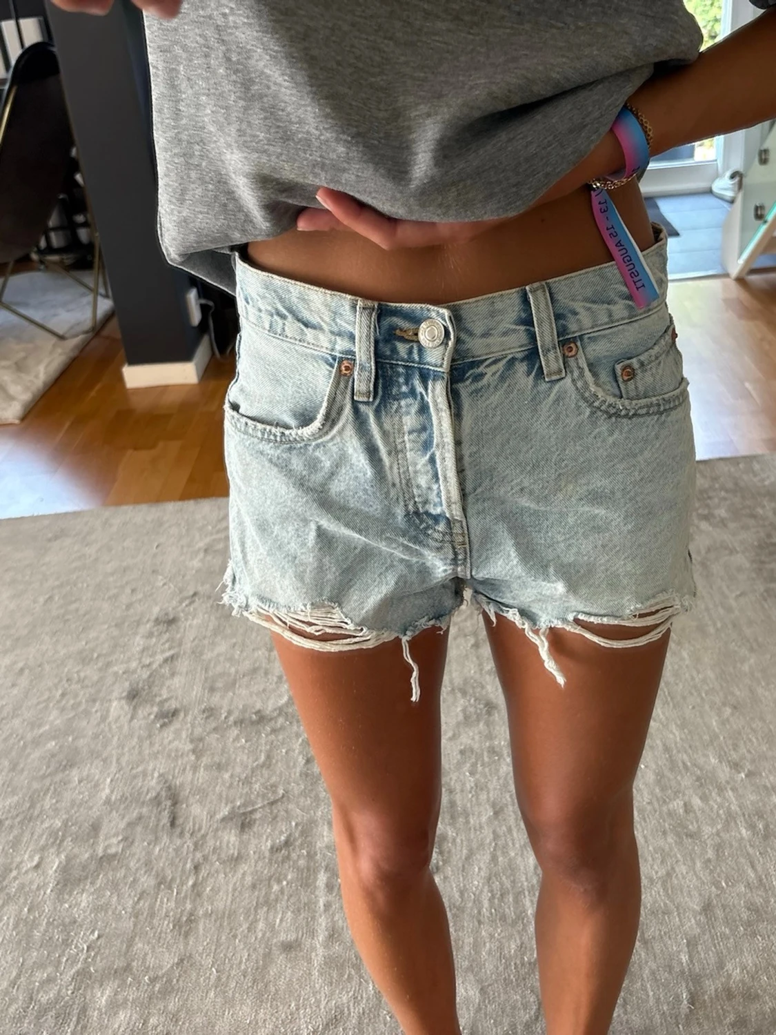 Ljusblå jeansshorts  - 1