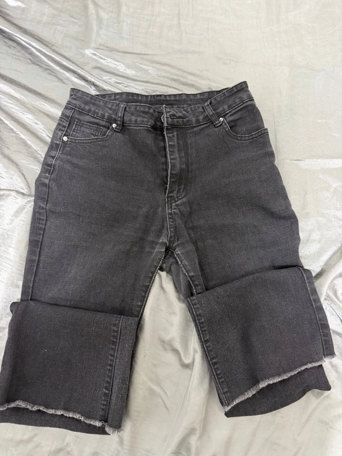 Svarta raka jeans med rå kant/ för dam - 2