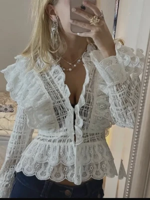 Nelly topp - Unik o elegant topp från Nelly som inte går att få tag på längre! I strl xs🩷