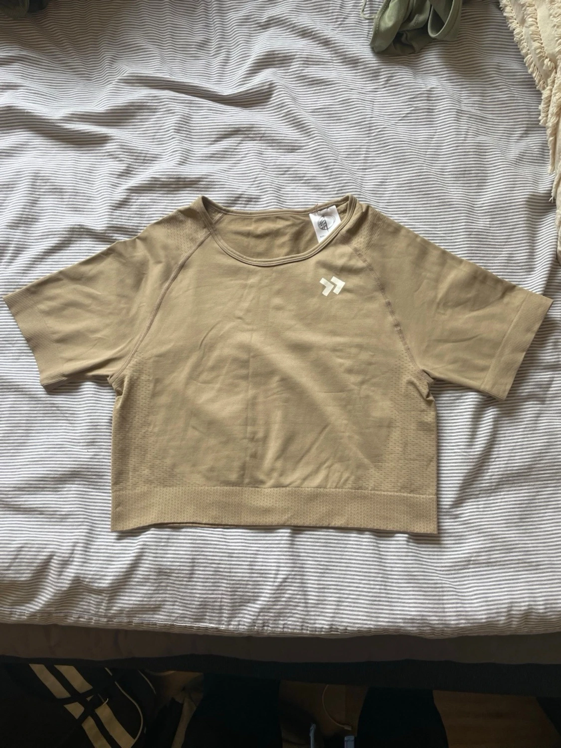Beige cropped träningstopp - 1