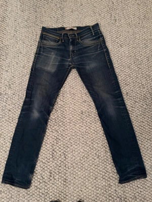 Levis Jeans 519 Slim  - Säljer dessa riktigt feta Levis Jeans i modellen 519 slim de är i storlek W31 L32 och har väldigt feta fades. Riktigt kap! Först till kvarn. 
