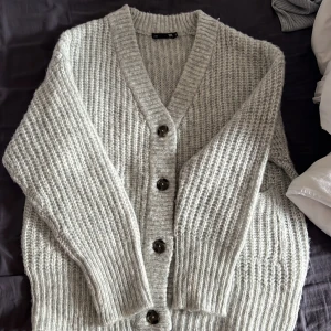 Kofta  - Storlek S Aldrig använd  Skriv privat för fler bilder 