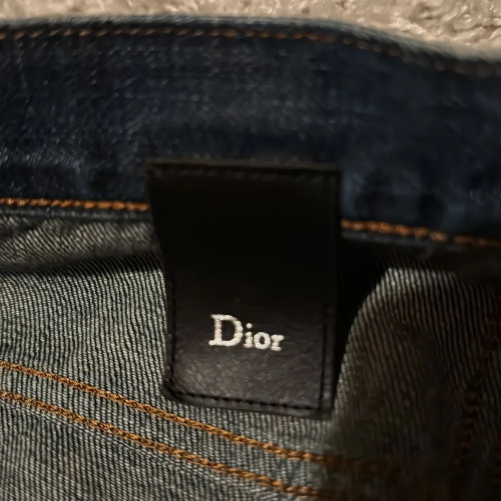 Säljer dessa skit snygga dior homme jeans för de va för små. Inget fel på jeansen perfekt sick. Bara att skriva över minsta lilla  Pris kan diskuteras . Jeans & Byxor.