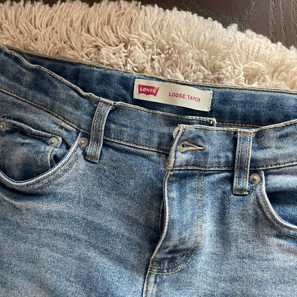 Levis Jeans - 90