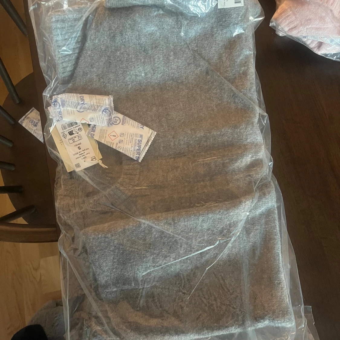 Fin grå stickad tröja från Gina Tricot  - 91