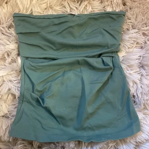 Topp - Topp utan armar från Zara