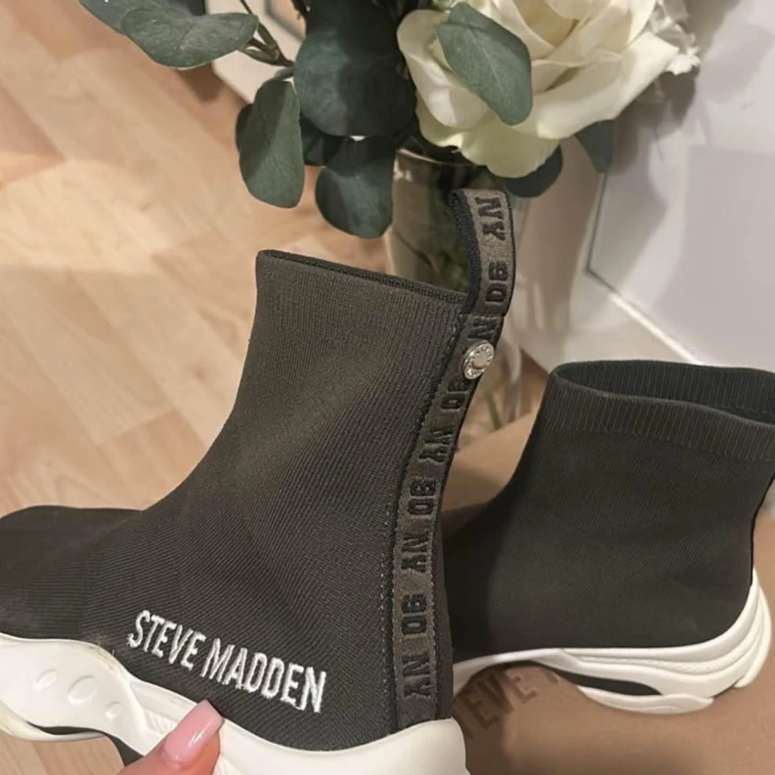 Höga Steve Madden sneakers 