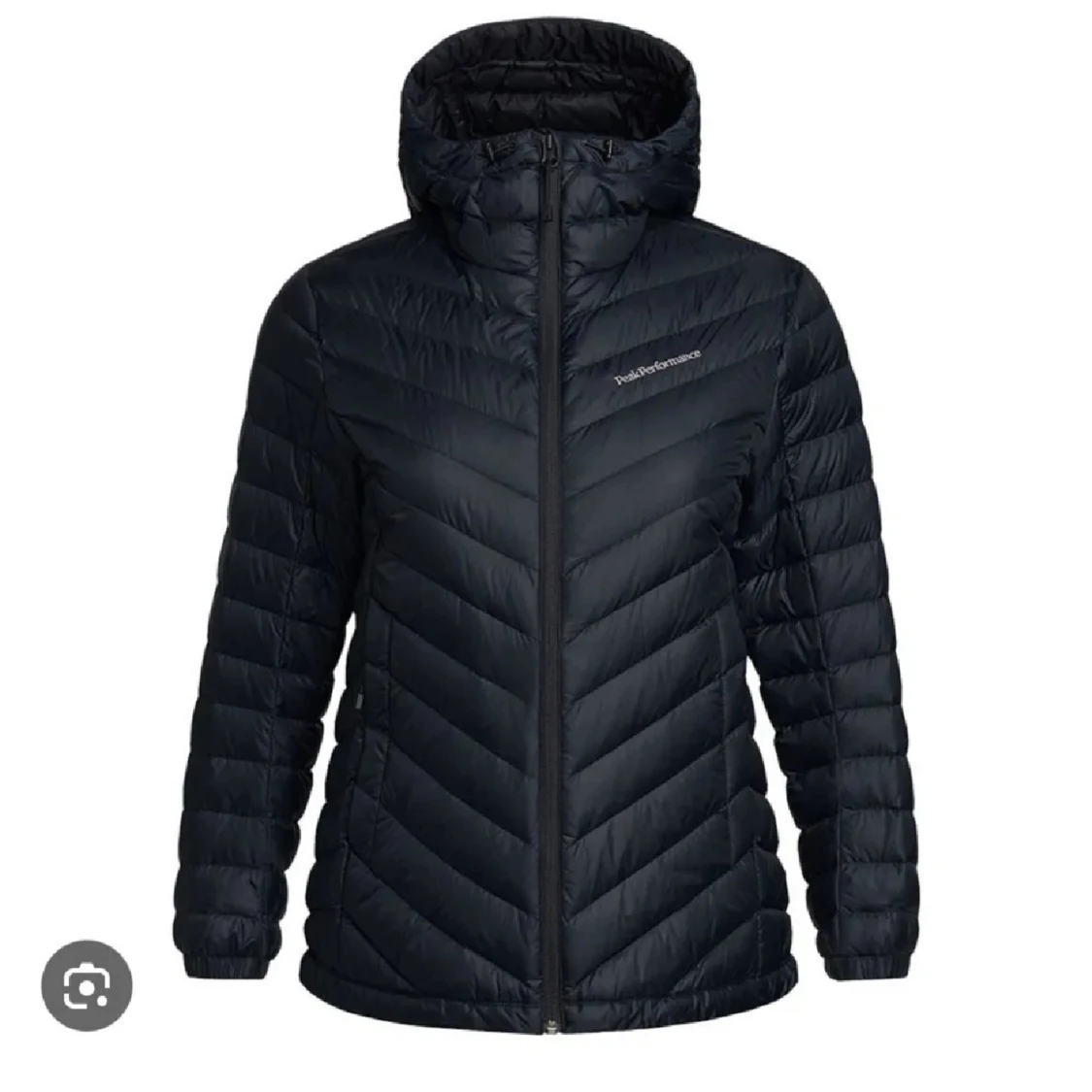 Svart dunjacka från Peak Performance