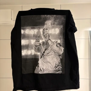 Ns1 T-shirt  - Einar tröja i storlek small. Skicket är 7 av 10 då trycket har lite sprickor. Hör av er vid frågor kan gå ner i pris.