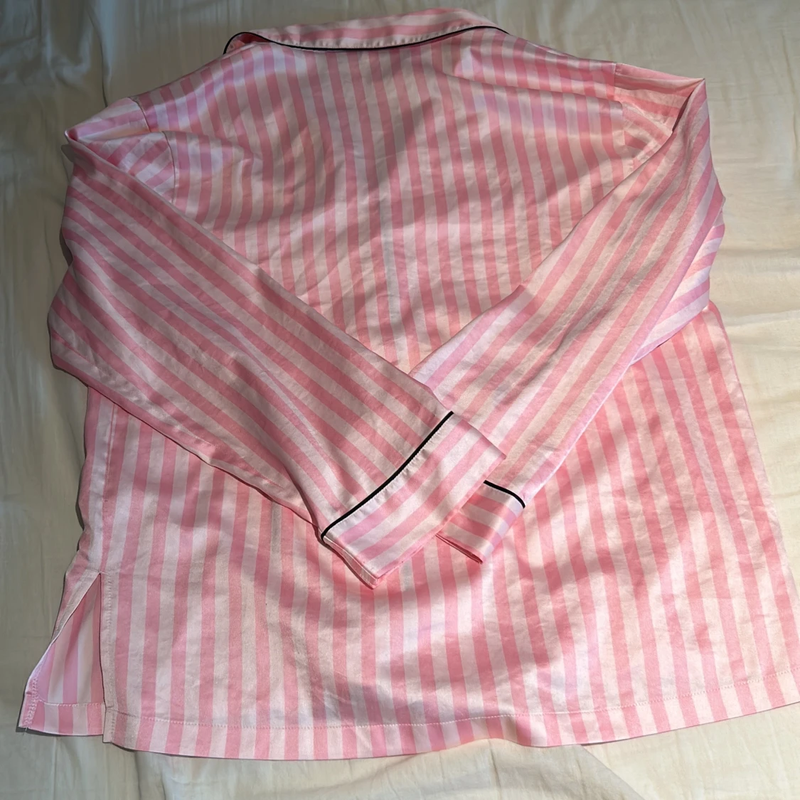 Rosa och vit randig skjorta från Victoria's Secret - 90