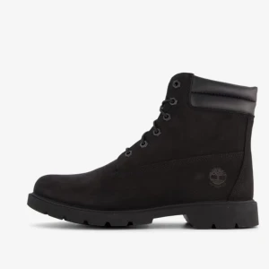 Svarta boots från Timberland - Säljer ett par svarta Timberland boots med snörning. Perfekta för höst och vinter med robust sula för bra grepp. Klassisk design som passar till många stilar. Använda 2 gånger. Tyvärr för stora för mig.