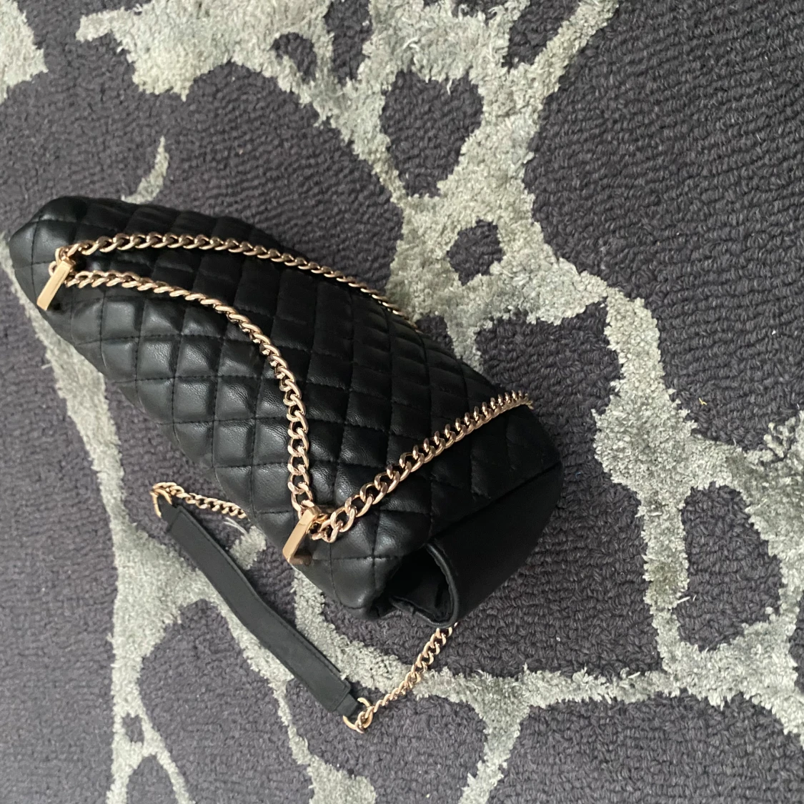 Svart handväska - 90