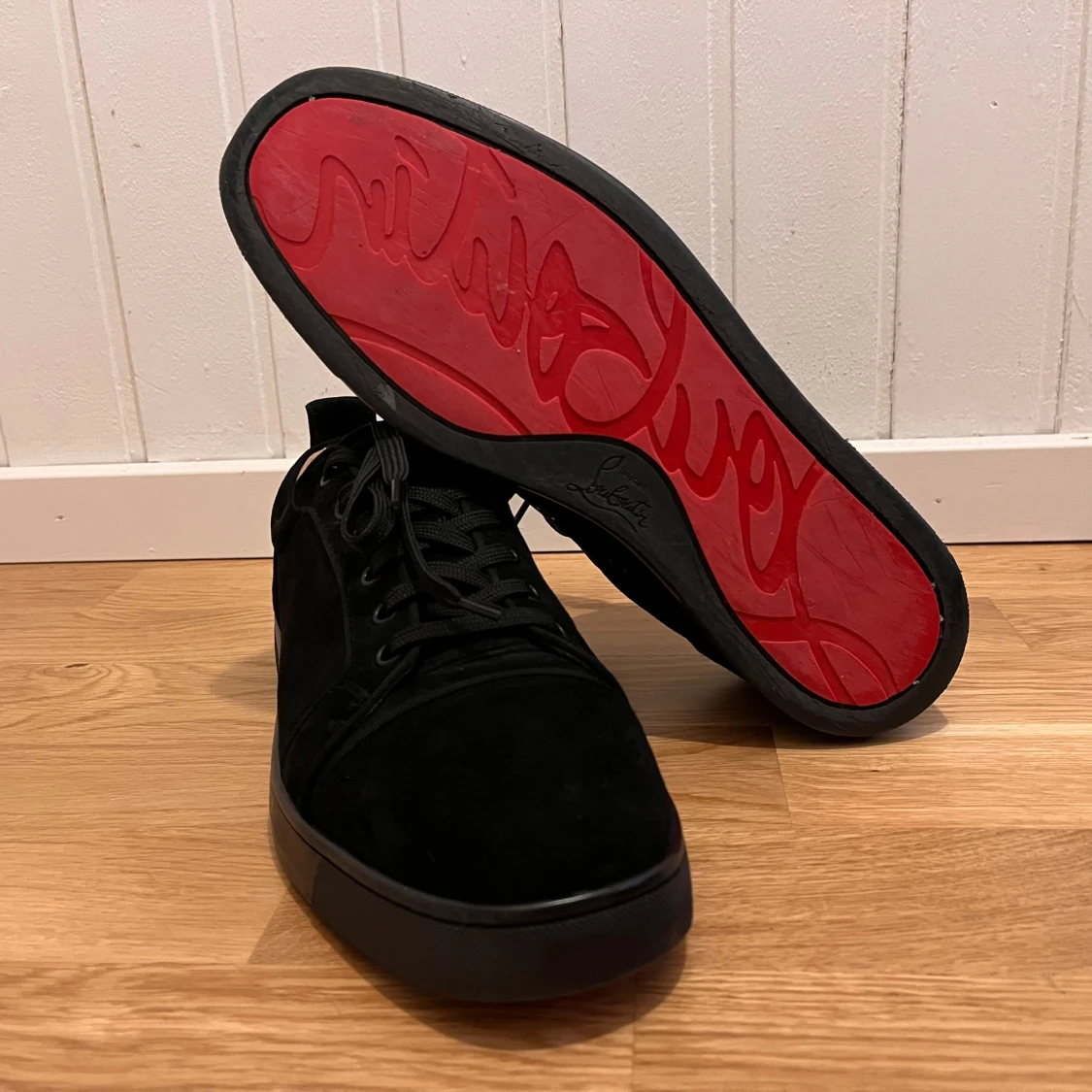 Svarta Loubs utan spikar