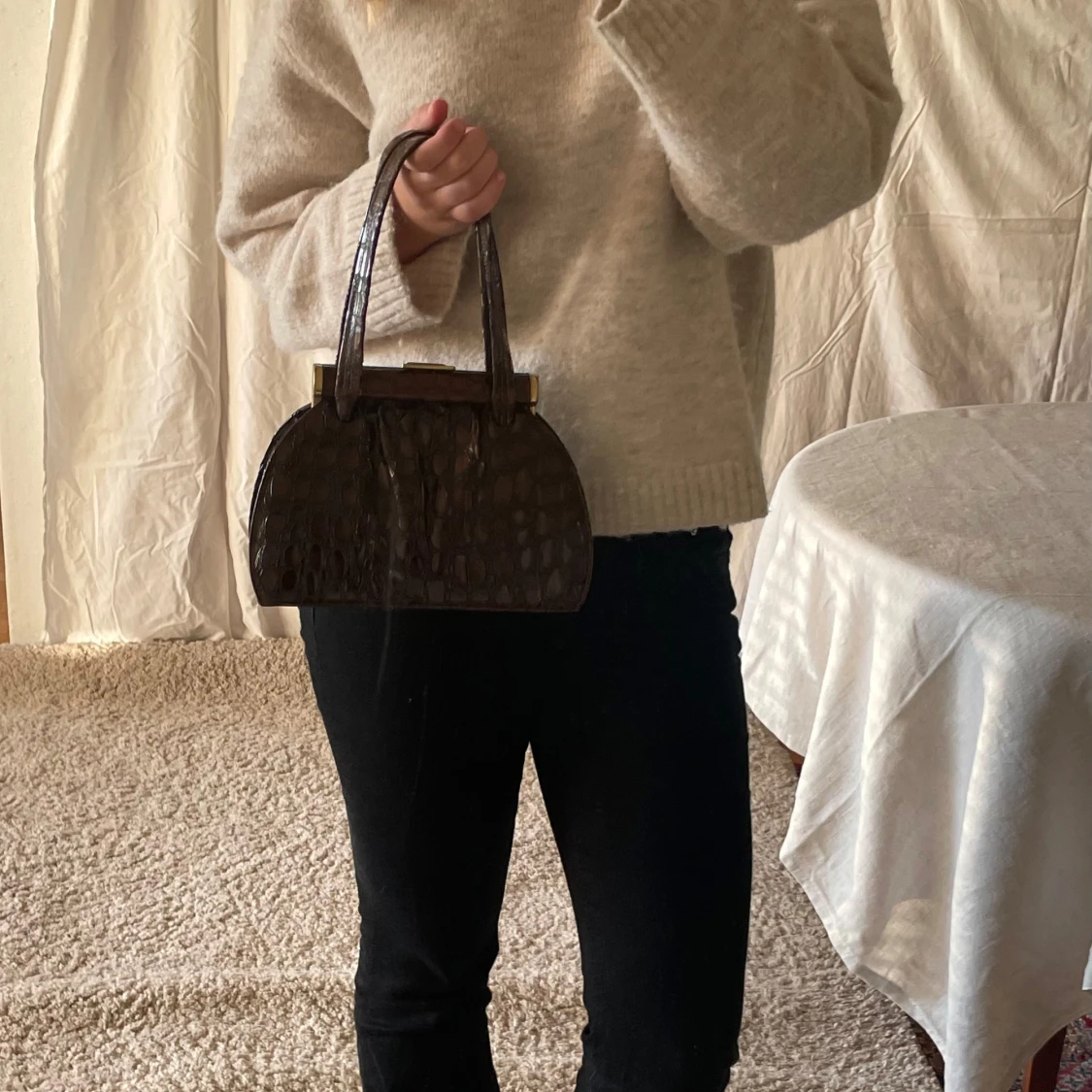 Brun väska i kalvskinn