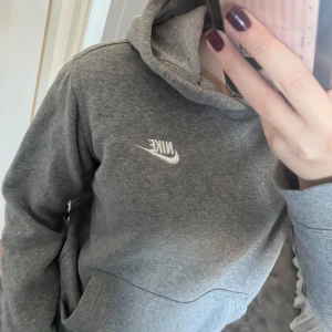 Nike Hoodie - Mysig Nike  hoodie med superbra passform💕unisex