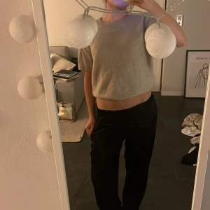 Beige stickad tröja  - Beige stickad tröja från HM 🕺