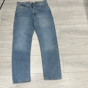 Jack and Jones jeans  - Storlek 28/30  Bra skick.  Använd 2-4 gånger
