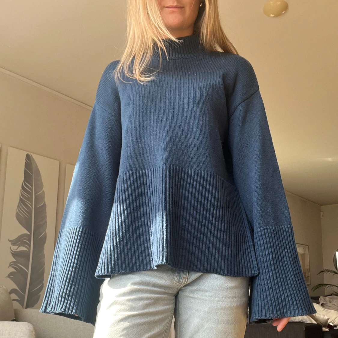 Blå stickad tröja - 91