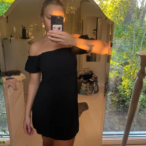 Svart sommarklänning 🖤 - Svart klänning med justerbara axlar 🖤väldigt skön och luftig