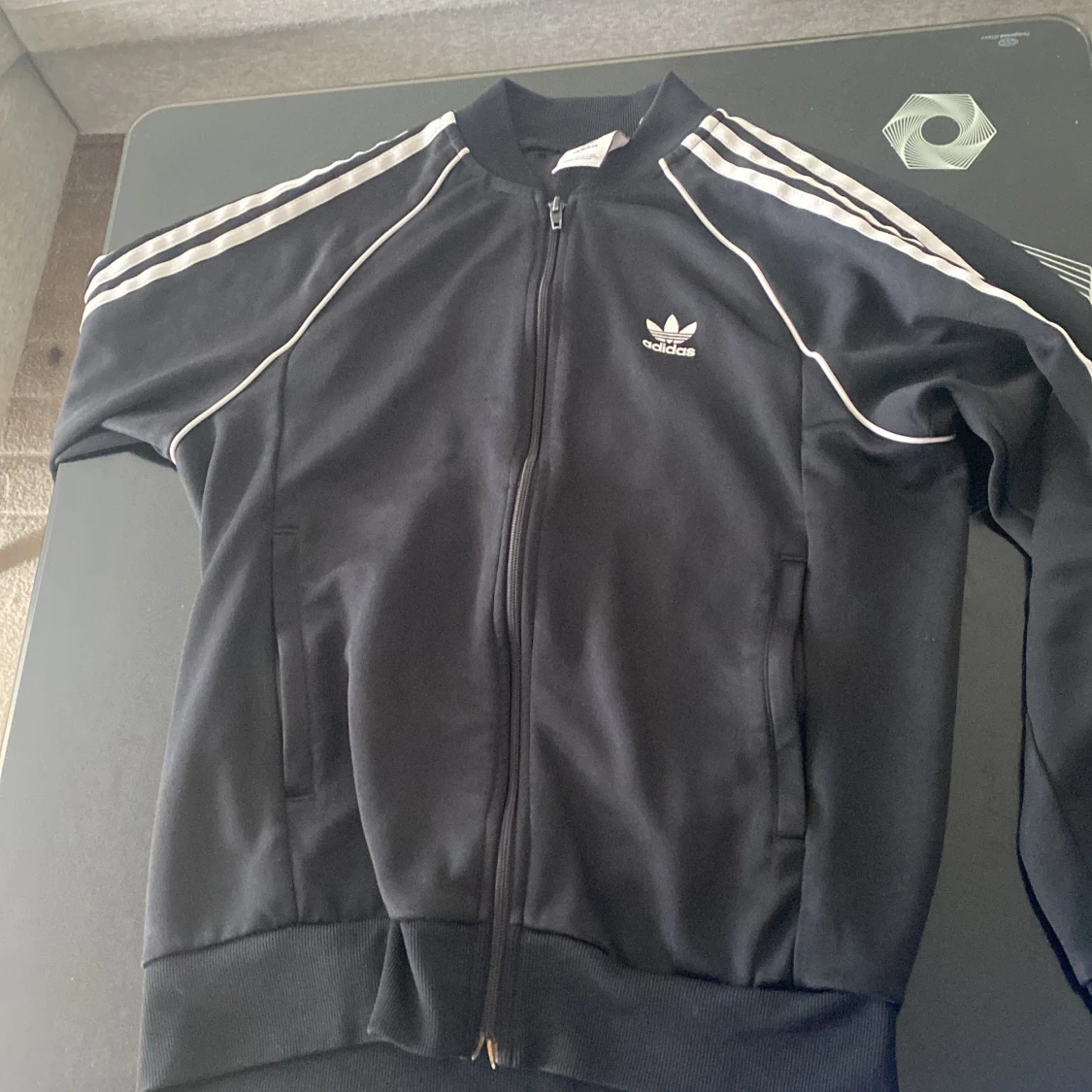 Svart träningsjacka från Adidas - 90