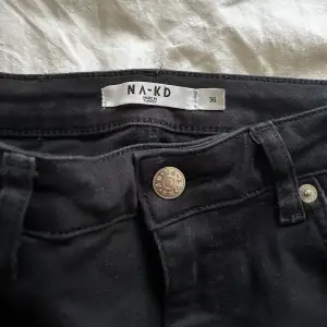 Svarta jeans från Nakd, knappt använda