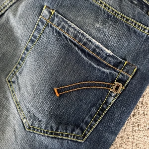 Dondup jeans  - Säljer nu mina dondup som är storlek 30/33 men passar även mig som har 30/32 inga defekter skriv vid övriga frågor ❄️