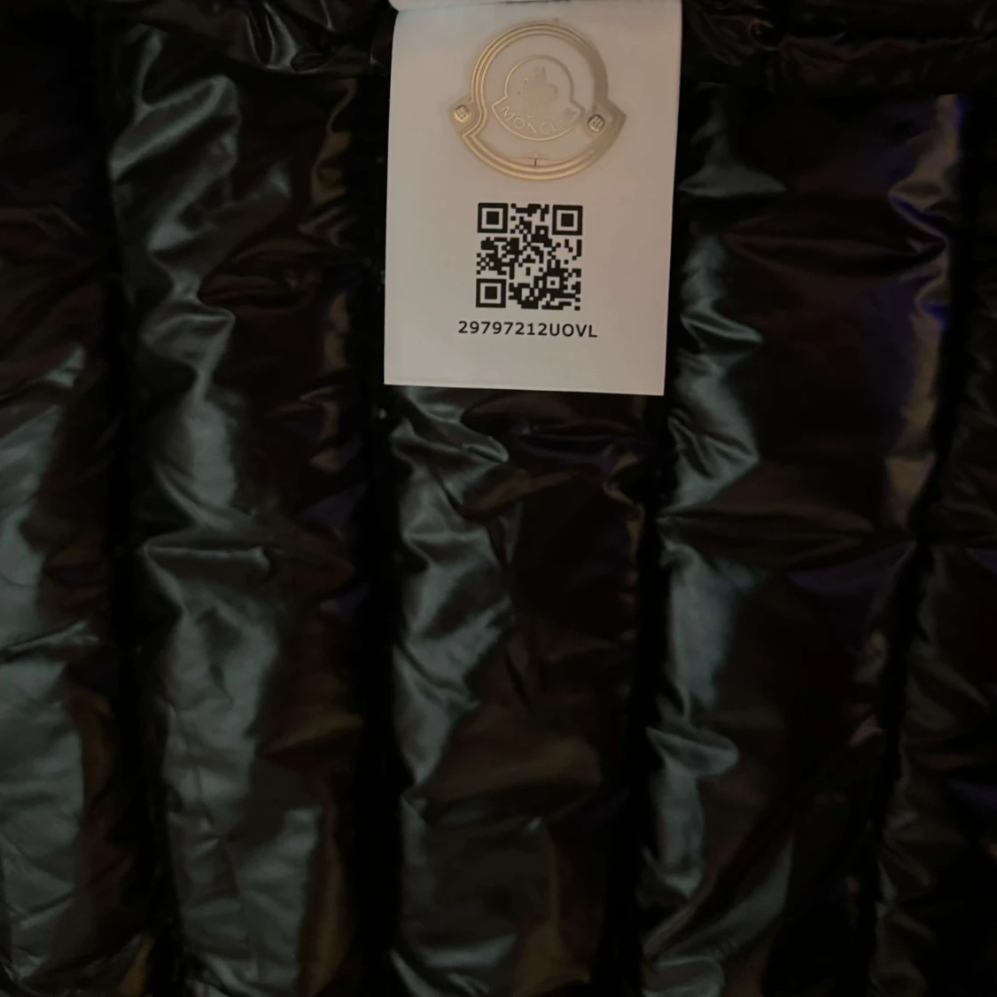 Svart dunväst från Moncler - 3