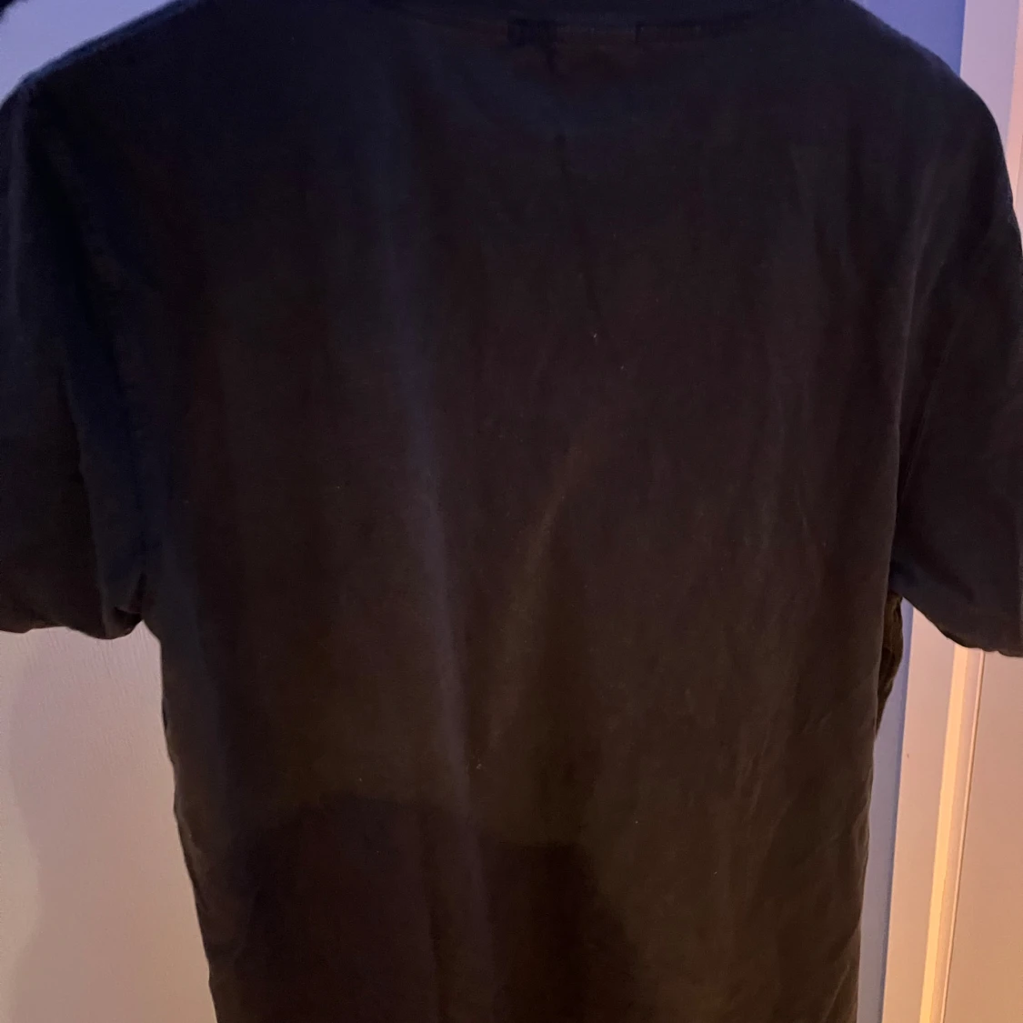 Svart t-shirt från Nudie Jeans - 1