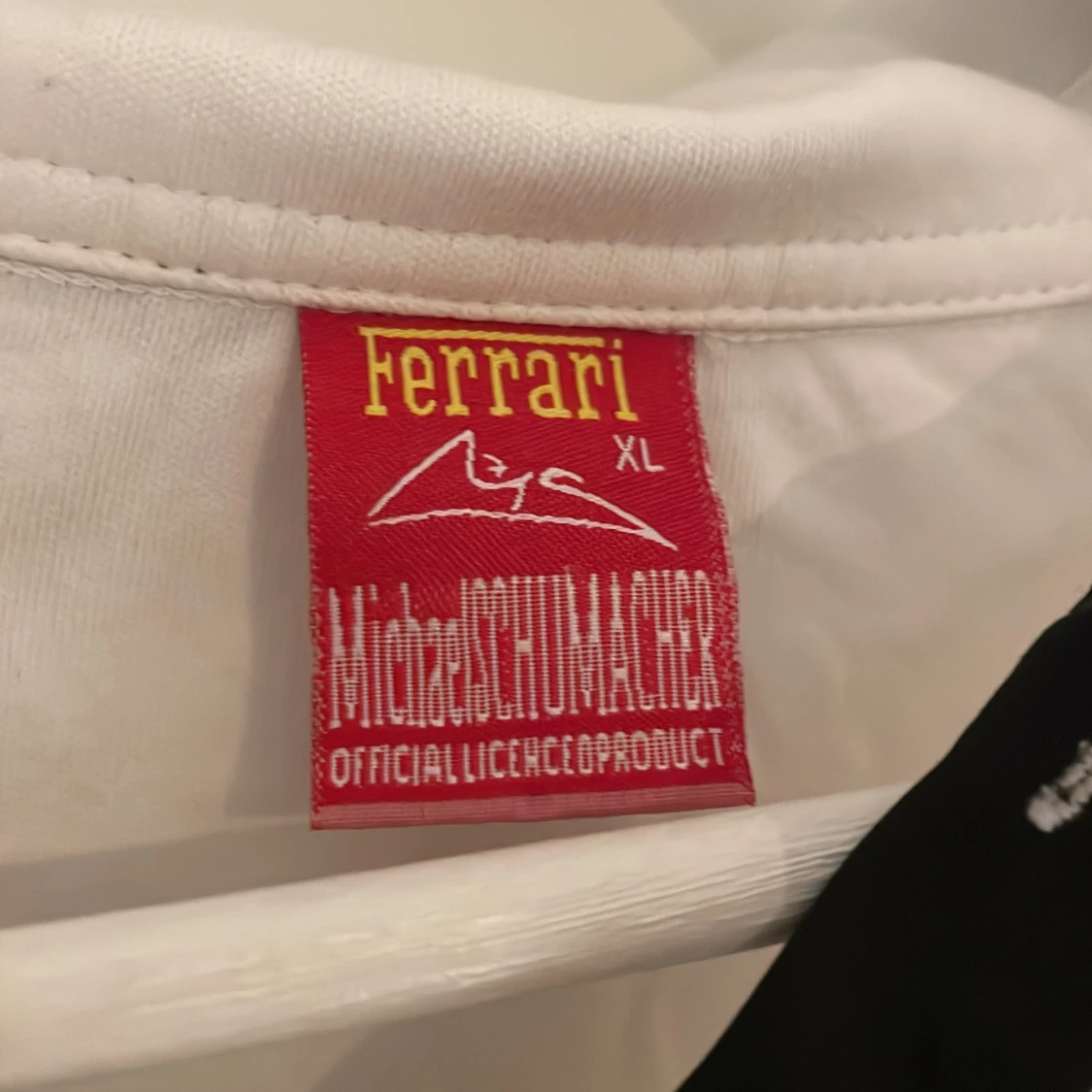 Vit kortärmad Ferrari piké  - 1