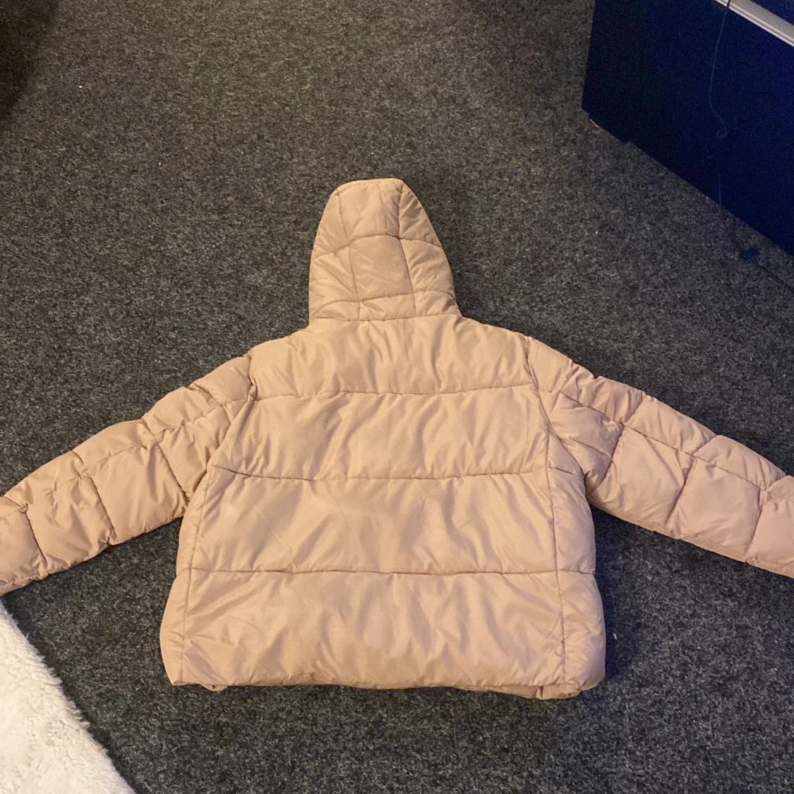 Beige dunjacka från 157 - 90