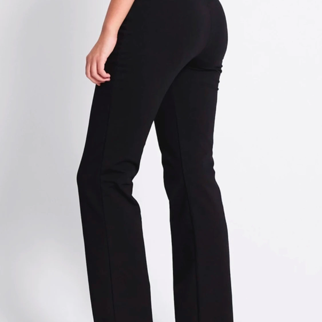 Svarta bootcut byxor - 1