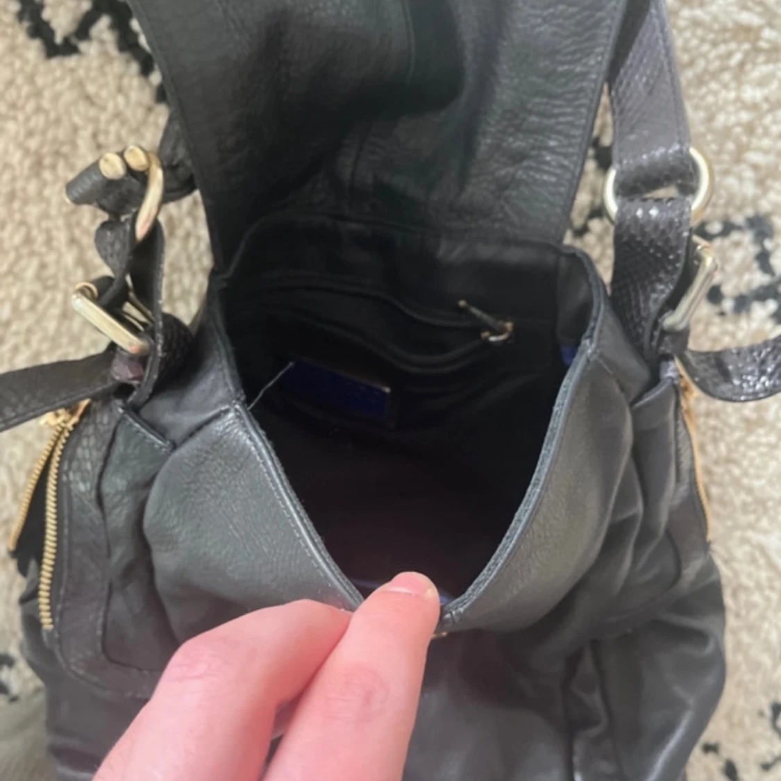 Svart axelväska i skinn - 92