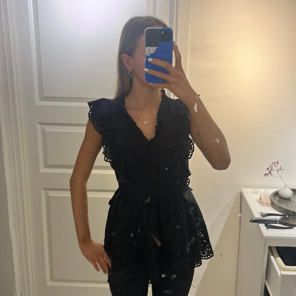 Svart omlottblus från VILA