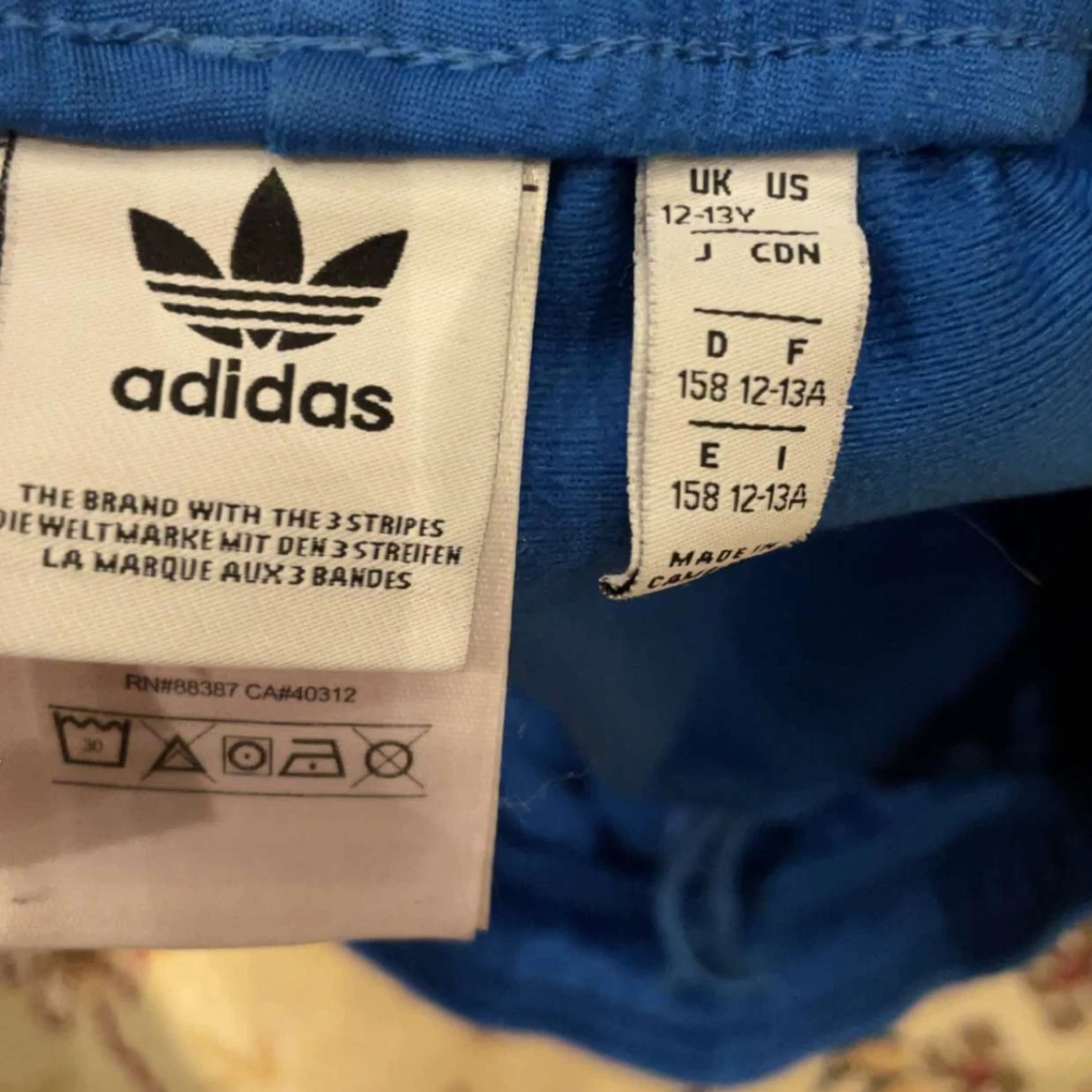 Blå shorts från Adidas - 2