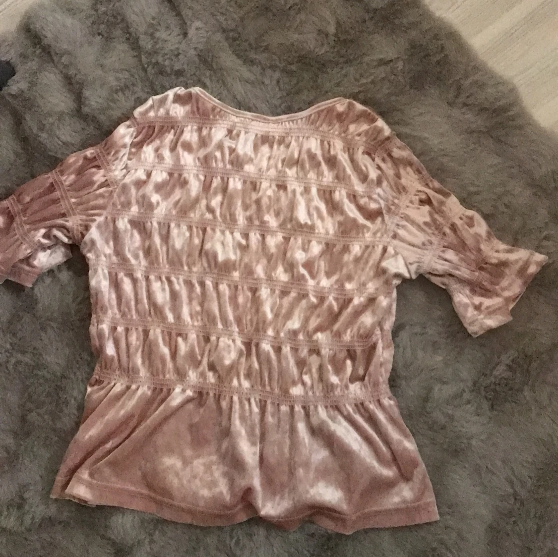 Rosa sammetstopp från Lindex - 90