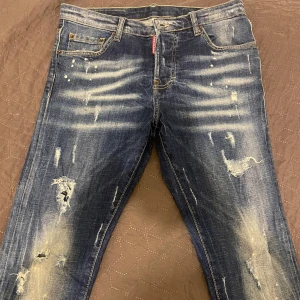 Dsquared2 jeans - Säljer ett par dsquared2 i storlek 46