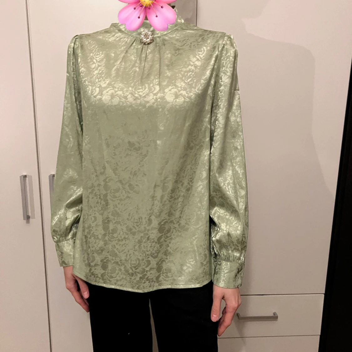 Grön blus med mönster - 91