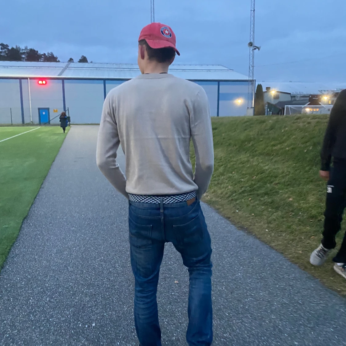 Beige kashmirtröja - 90