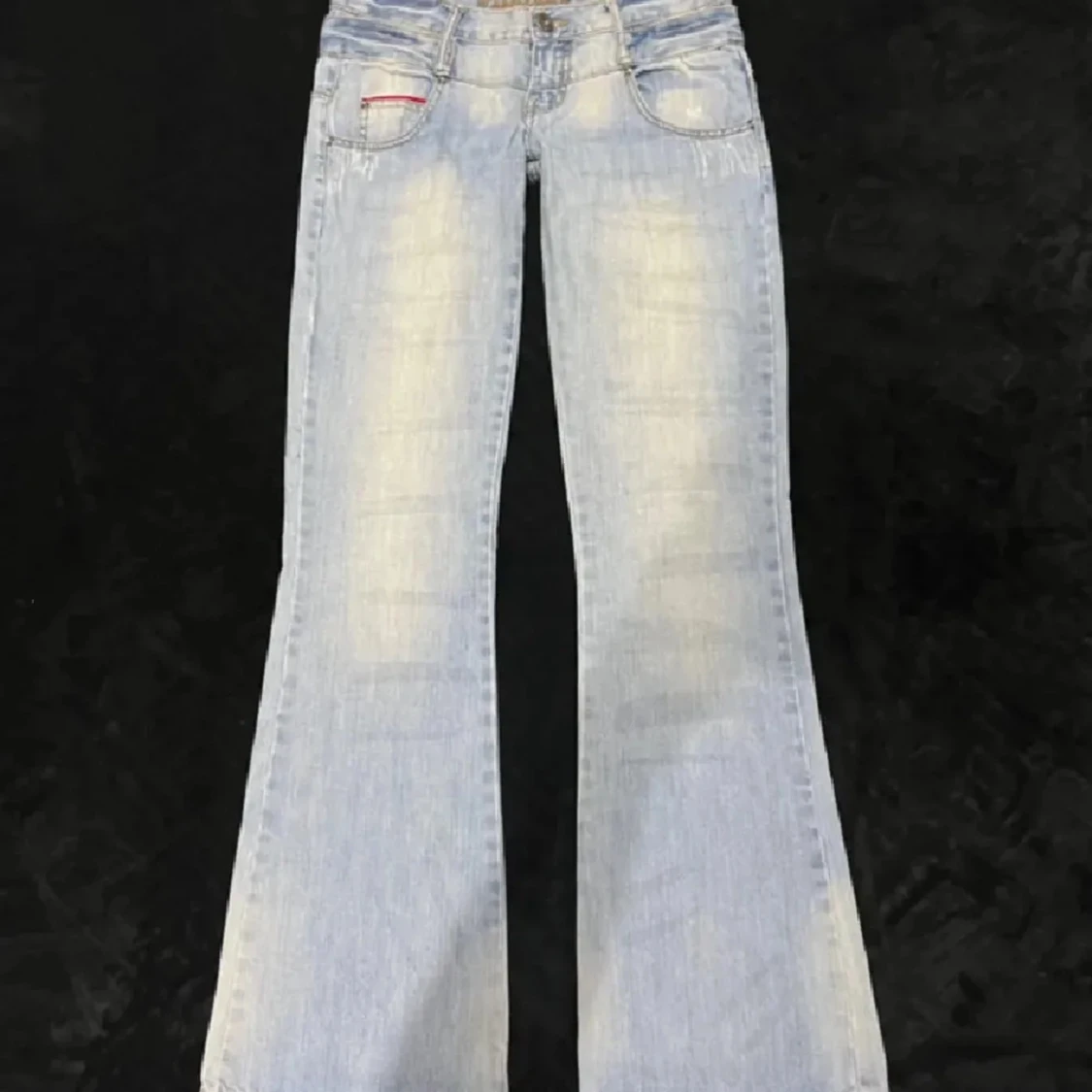 Ljusblå bootcut jeans från Fishbone