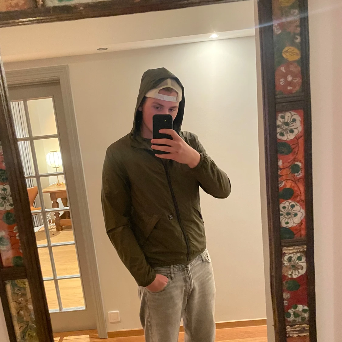 Grön vindjacka med huva - 91