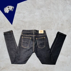 NUDIE JEANS SLIMFIT - Feta Nudie Jeans | Skick: 10/10 | Strl: Passar W29 L32 | Modellen är 182cm lång | Hör av dig om du undrar någonting!