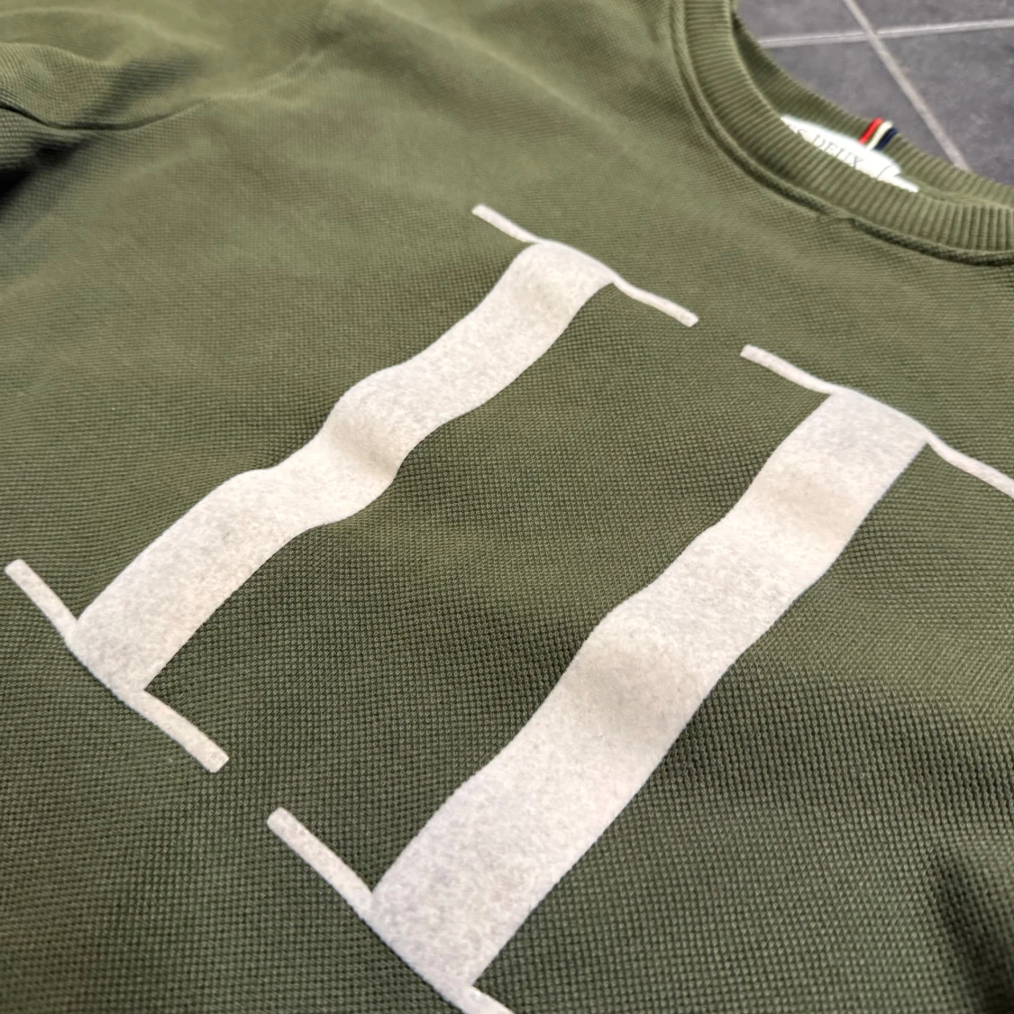 Olivgrön tröja från Les Deux - 90