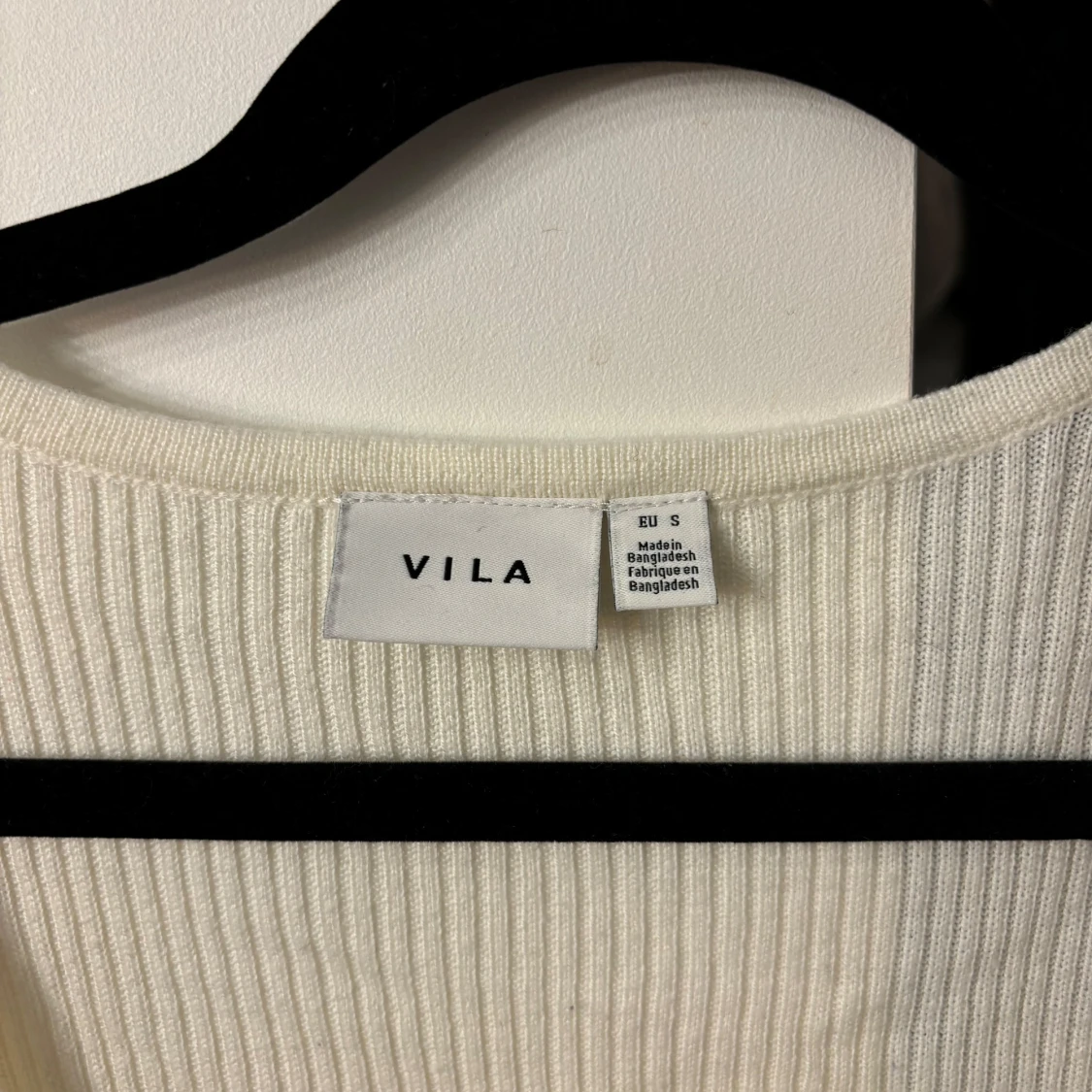 Vit ribbad tröja från Vila - 92