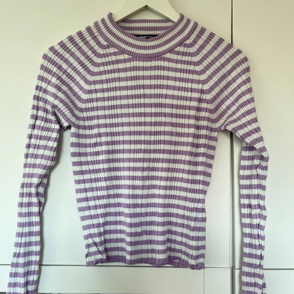 Ribbad polotröja - GinaTricot 