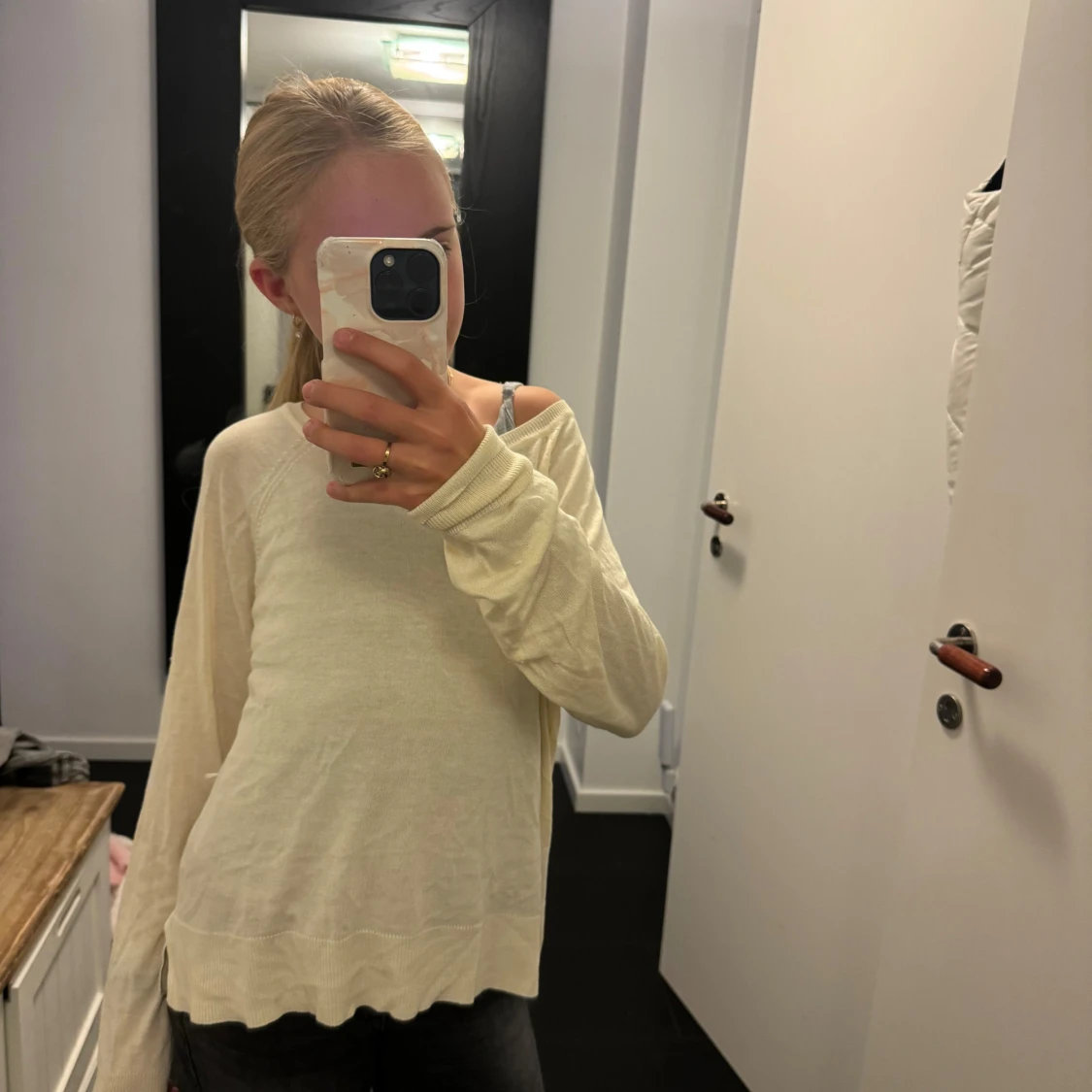 En jättefin tunn stickad tröja från zara i storlek s❤️❤️ - 91