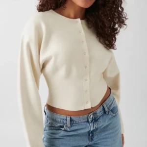 Kofta ginatricot  - Söker kofta från ginatricot!! Skriv om ni har 