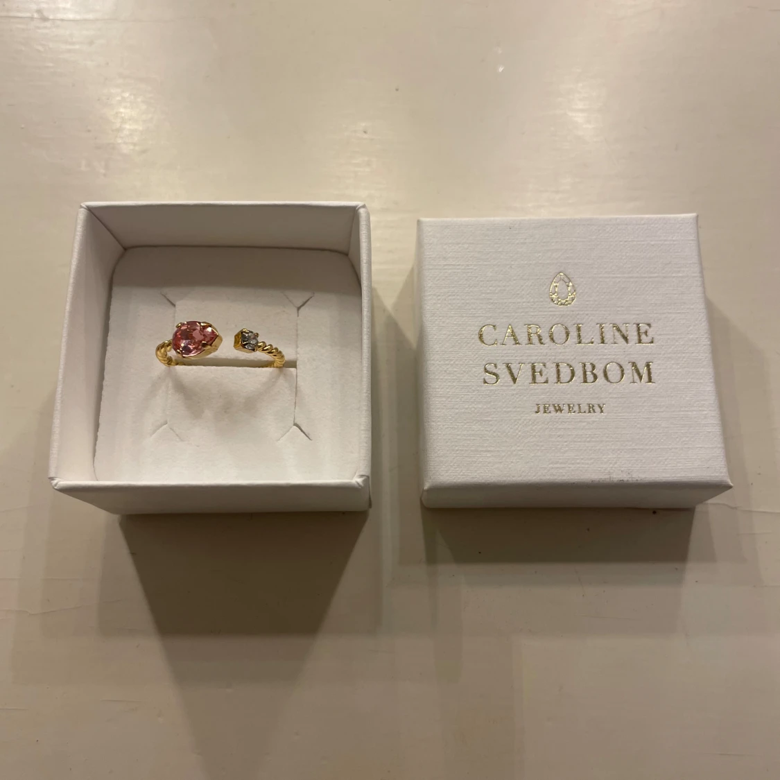 Caroline Svedbom ring