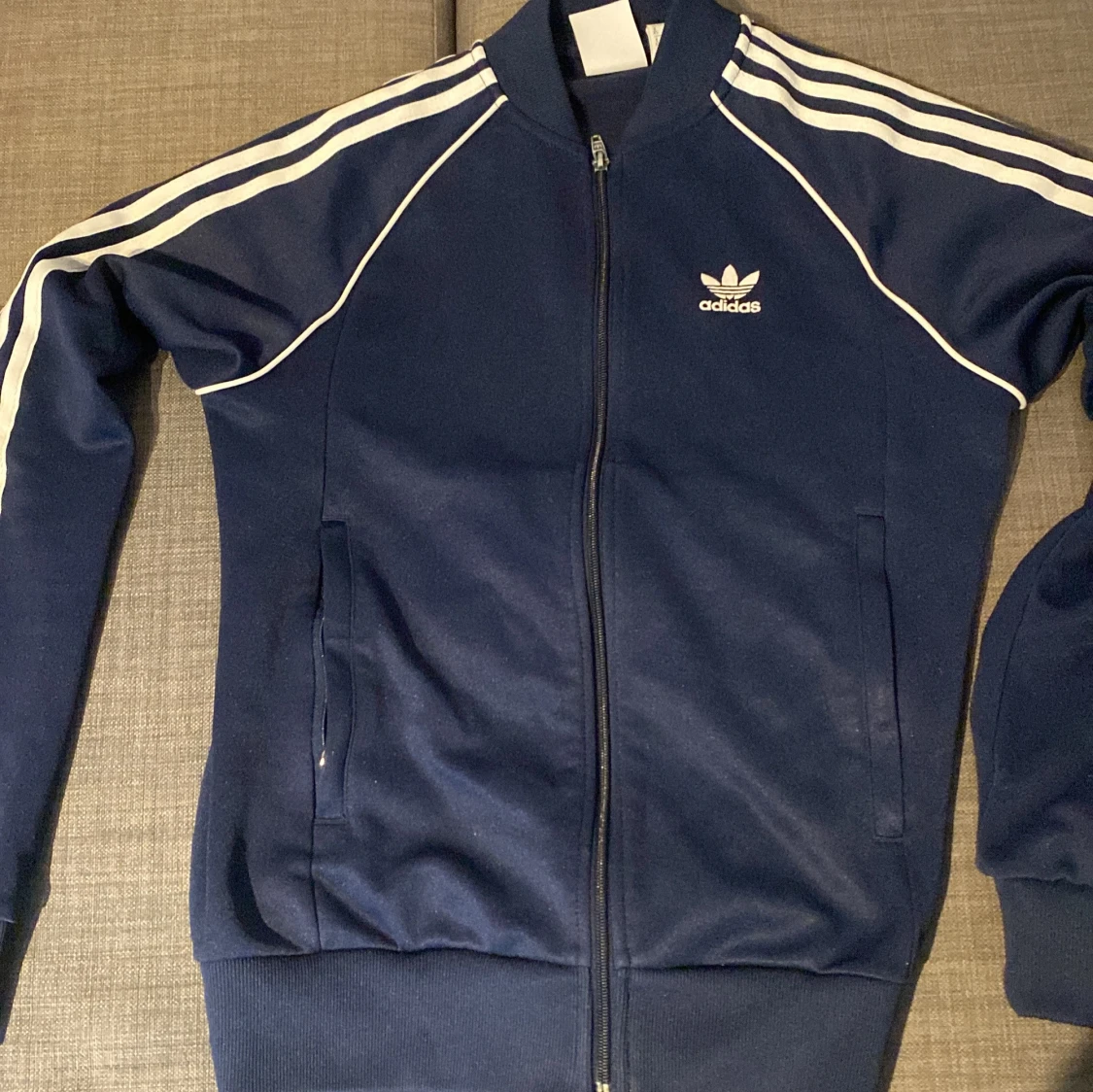 Blå träningsjacka från Adidas - 90