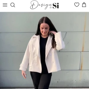 Vi kappa design by si storlek xs/s - Väldigt bra skick då jag bara har använt typ 4 gånger, säljer för 500 då nypris är 800